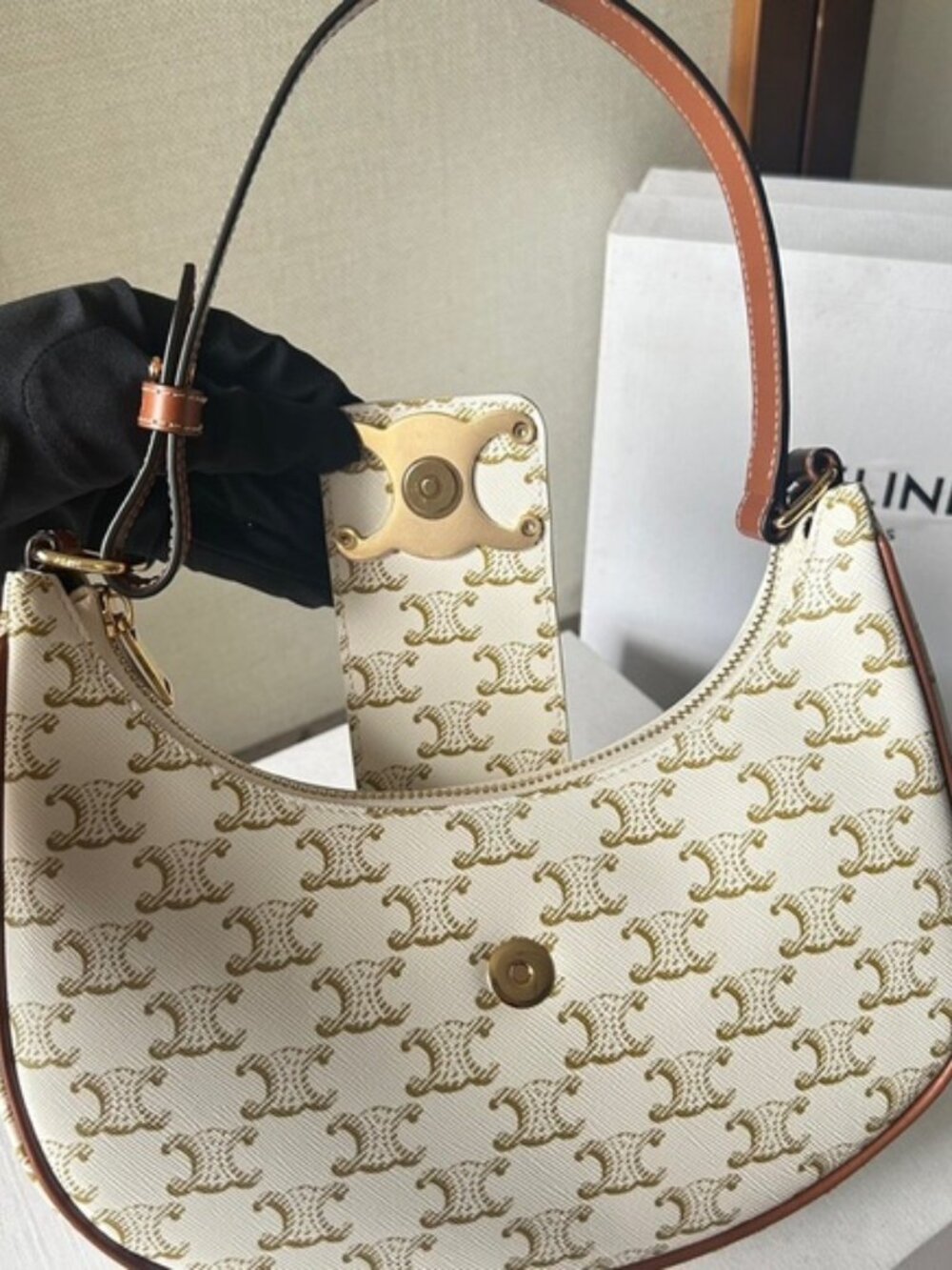 Celine women's bag - Picture 2 of 5
